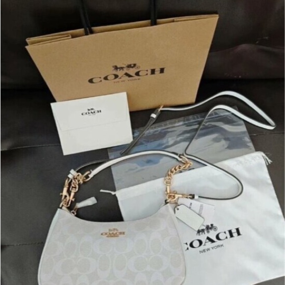 🏝️NWT coach Teri Shoulder Bag In Signature Canvas CA548 - Picture 2 of 5